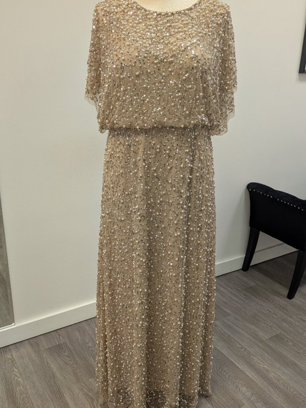 Mac Duggal size 16 fits 18